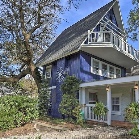Coastal, Walkable Home In Historic Southport! Екстериор снимка