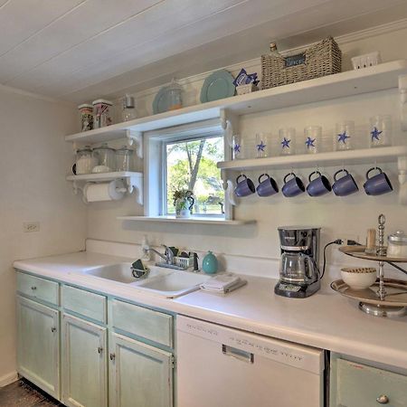 Coastal, Walkable Home In Historic Southport! Екстериор снимка