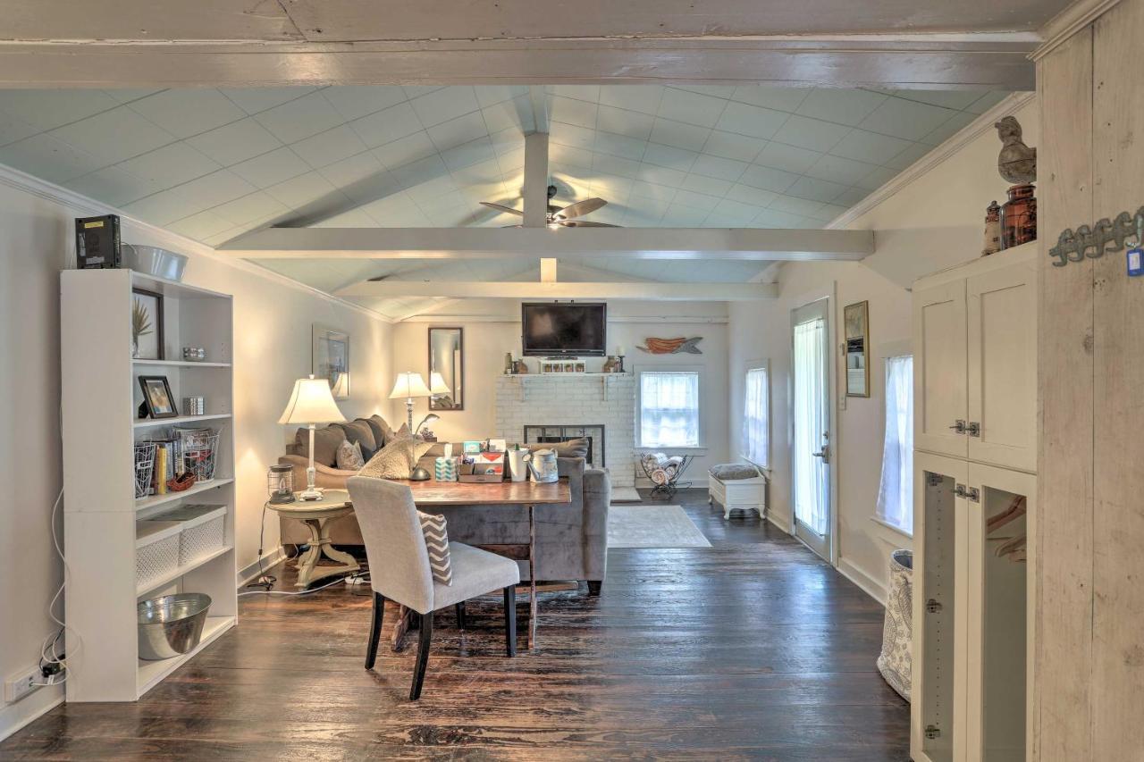 Coastal, Walkable Home In Historic Southport! Екстериор снимка