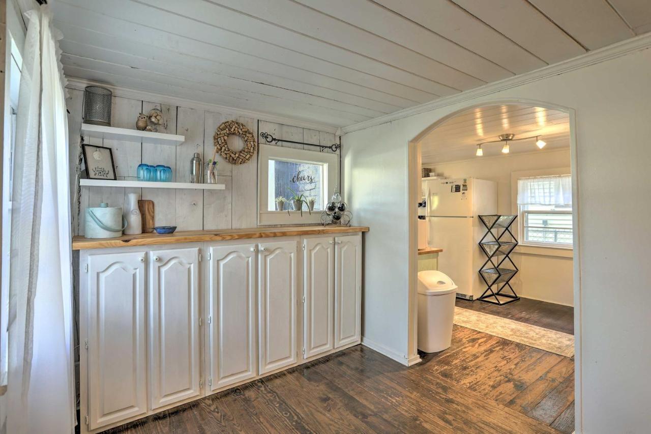 Coastal, Walkable Home In Historic Southport! Екстериор снимка
