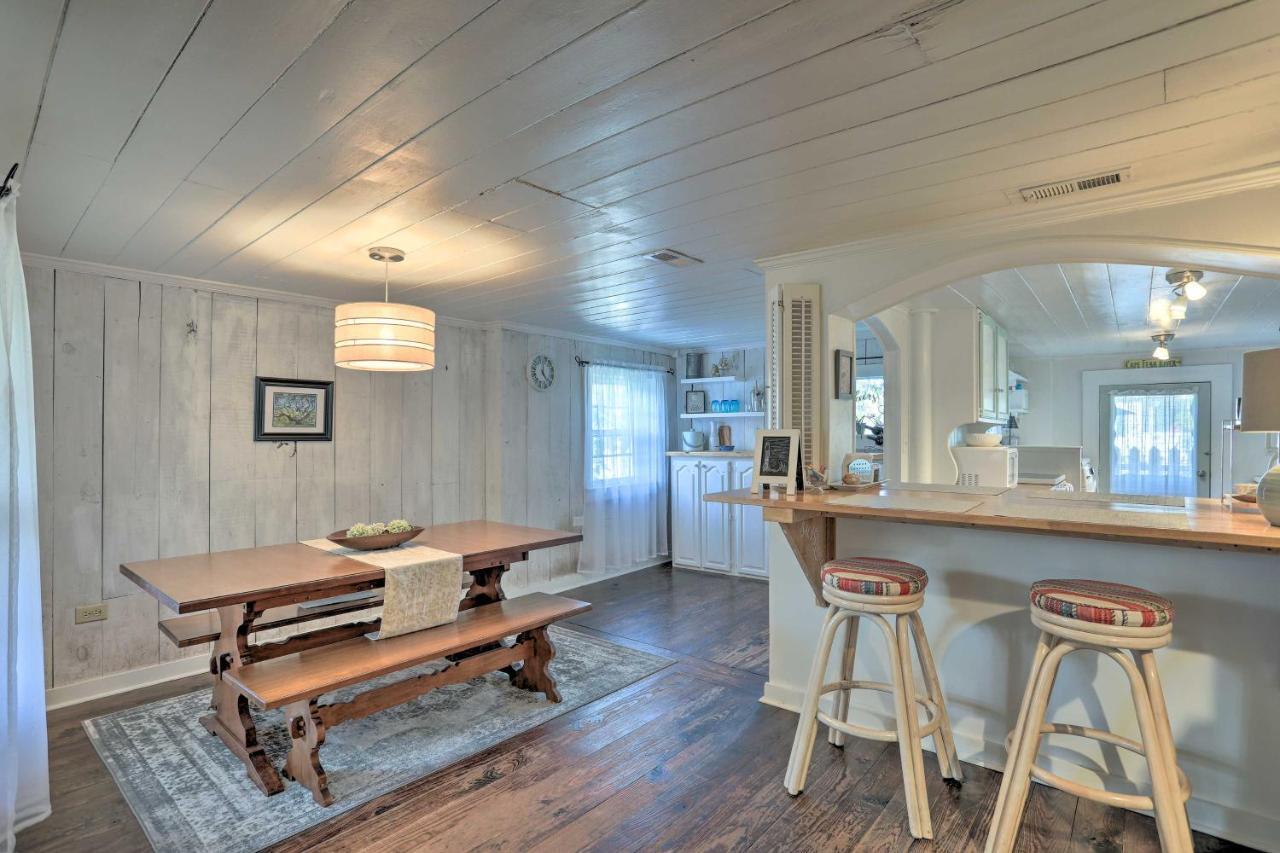 Coastal, Walkable Home In Historic Southport! Екстериор снимка