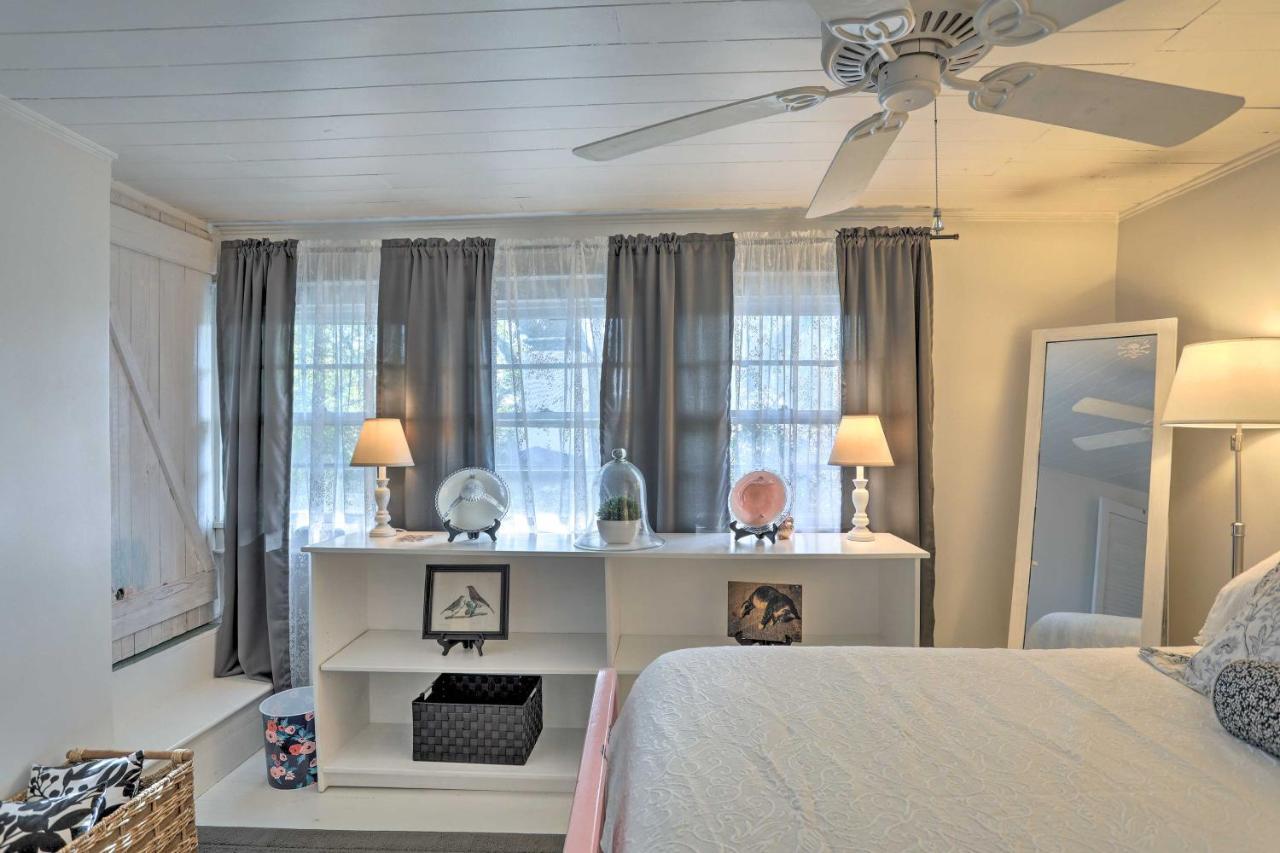 Coastal, Walkable Home In Historic Southport! Екстериор снимка